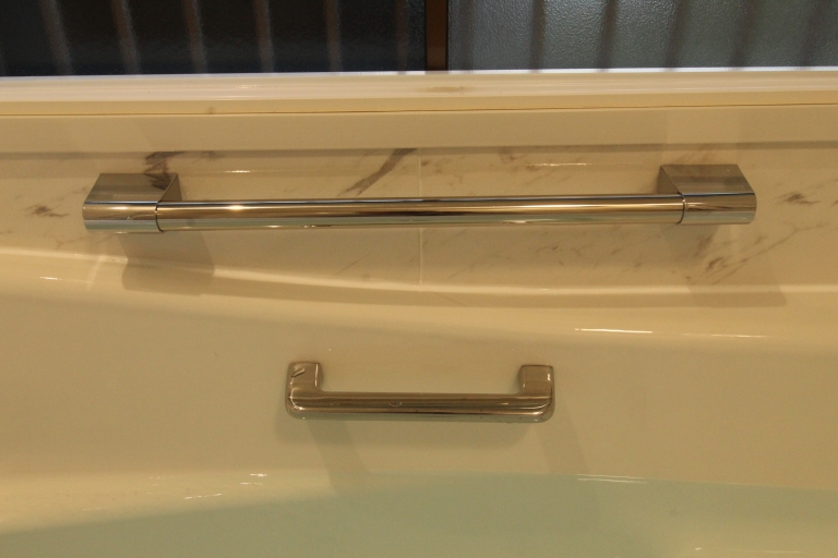 浴槽グリップ・Ｉ型ハンドバー